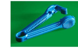 STRINGITUBO PER CATETERE. LUNGHEZZA 6CM. - Farmacianuova.eu