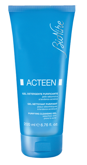 AKNET GEL DETERGENTE PURIFICANTE 200 ML - Farmacianuova.eu