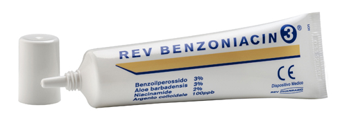 REV BENZONIACIN 3 CREMA 30 ML - Farmacianuova.eu